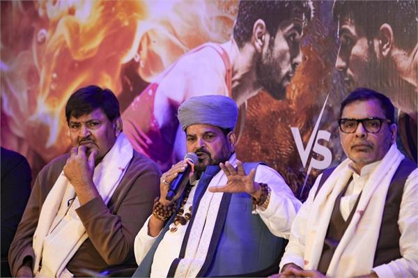 pro wrestling league returns after six years