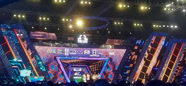 vidhu vinod  s film   1942  a love story   to have special screening at iffi