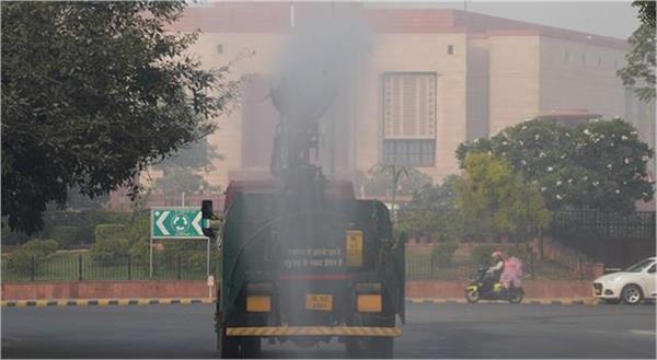 half of the employees of private offices will work from home