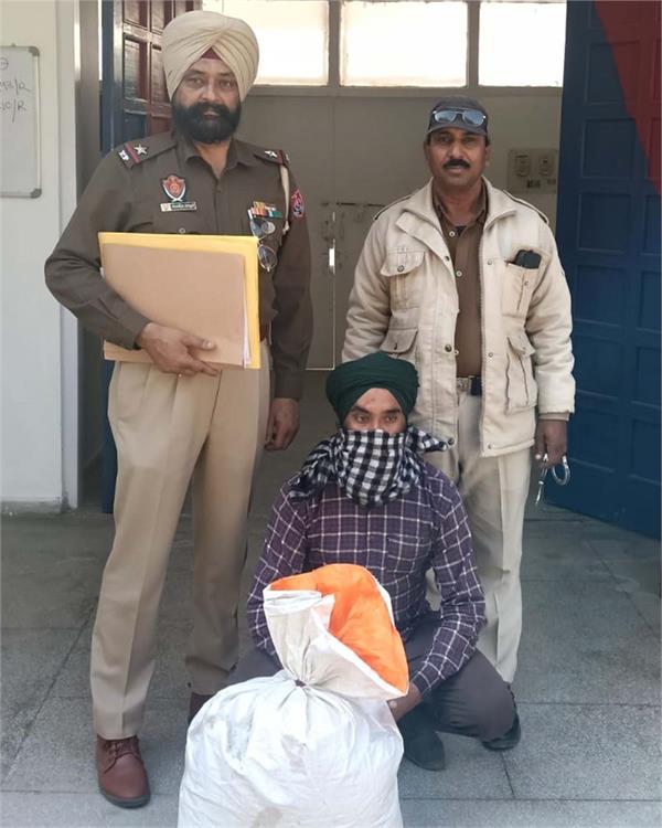 police arrested with 20 kg 800 grams of poppy husk