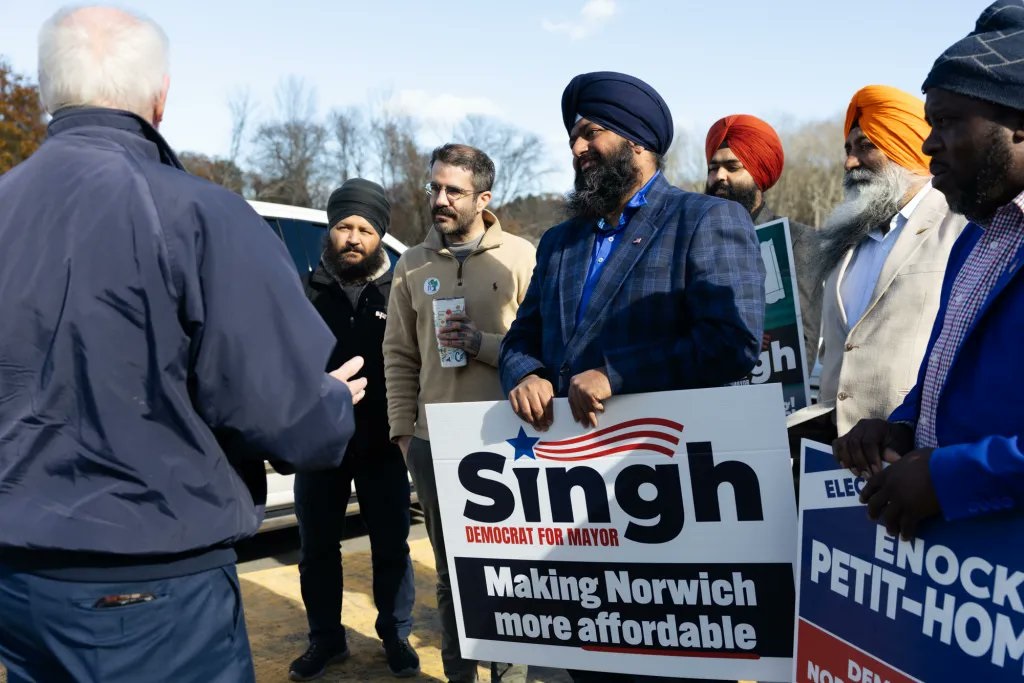 ਜਲੰਧਰ ਦੇ ਸਵਰਨਜੀਤ ਸਿੰਘ ਖਾਲਸਾ ਨੇ ਰਚਿਆ ਇਤਿਹਾਸ ! ਬਣੇ ਨੌਰਵਿਚ ਦੇ ਪਹਿਲੇ ਸਿੱਖ ਮੇਅਰ