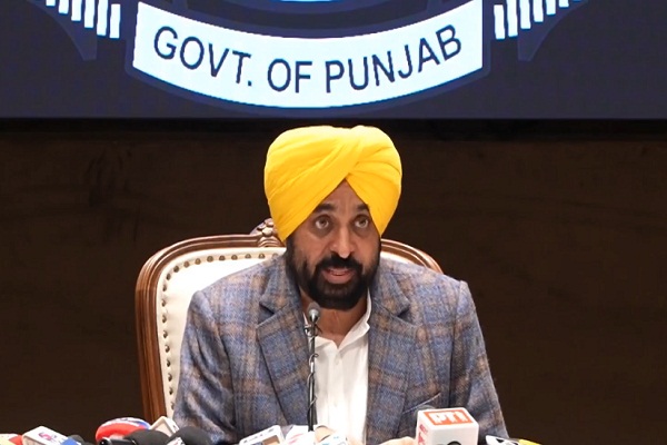 ਪੰਜਾਬ ਵਾਸੀਆਂ ਲਈ ਹੋਇਆ ਵੱਡਾ ਐਲਾਨ, ਪਿੰਡਾਂ ਦੇ ਪੰਚਾਂ-ਸਰਪੰਚਾਂ ਨੂੰ CM ਮਾਨ ਦੀ ਖ਼ਾਸ ਅਪੀਲ (ਵੀਡੀਓ)