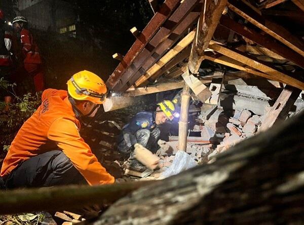 landslides in indonesia  s java island