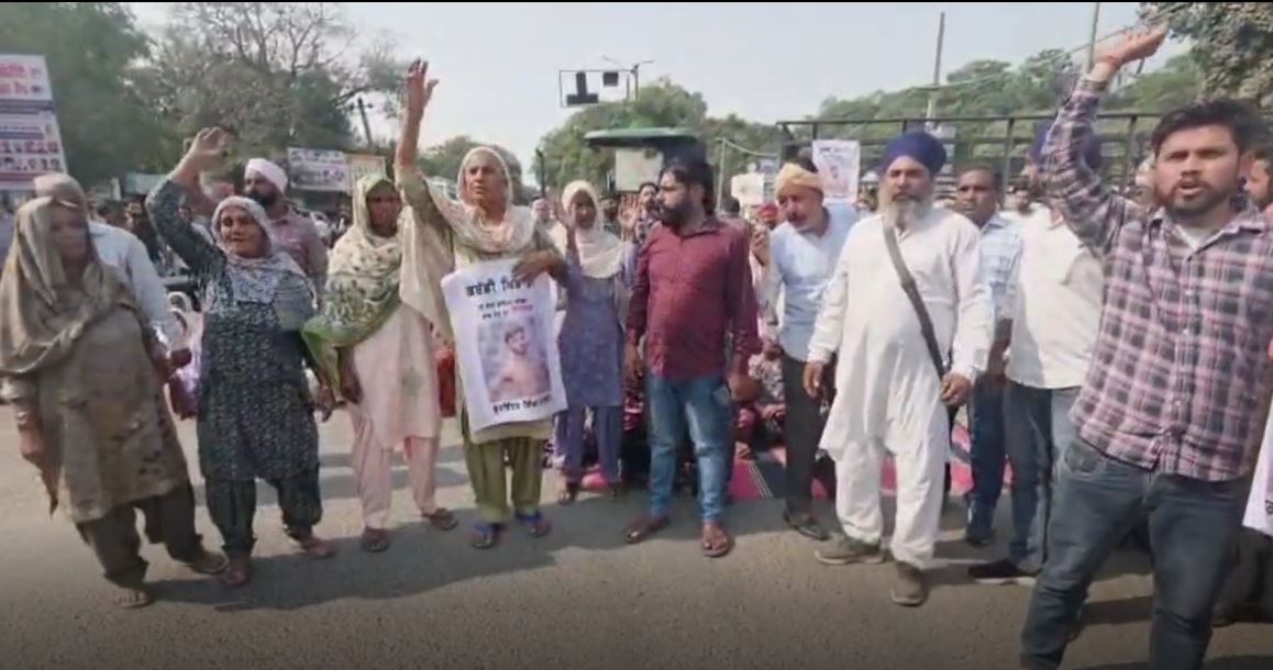 ਗੋਲ਼ੀਆਂ ਮਾਰ ਕਤਲ ਕੀਤੇ ਕਬੱਡੀ ਖਿਡਾਰੀ ਦੇ ਪਰਿਵਾਰ ਨੇ ਲਗਾਇਆ ਧਰਨਾ!