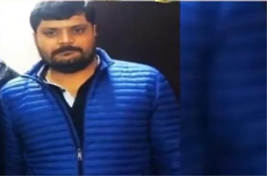 ਕੋਡੀਨ ਸੀਰਪ ਤਸਕਰੀ ਮਾਮਲੇ ''ਚ ਵੱਡੀ ਕਾਰਵਾਈ! ਮਾਸਟਰਮਾਈਂਡ ਸ਼ੁਭਮ ਜੈਸਵਾਲ ਦਾ ਪਿਤਾ ਏਅਰਪੋਰਟ ਤੋਂ ਗ੍ਰਿਫ਼ਤਾਰ