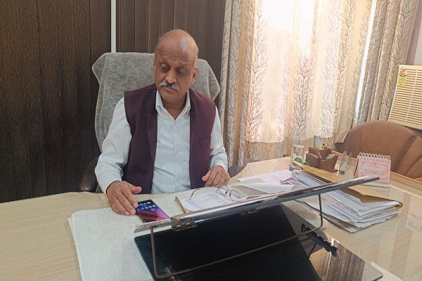 ਹੁਣ ਤੱਕ ਮੰਡੀਆਂ ''ਚ ਕੁੱਲ ਝੋਨੇ ਦੀ ਖ਼ਰੀਦ 103024 ਮੀਟਰਕ ਟਨ ਹੋਈ : ਚੇਅਰਮੈਨ ਸਿੰਗਲਾ