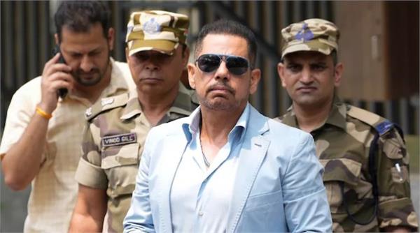 chargesheet filed against robert vadra