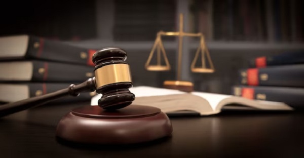 ਪੁਲਸ ''ਤੇ ਬੰਬ ਸੁੱਟਣ ਦੇ ਦੋਸ਼ ''ਚ ਮਾਕਪਾ ਉਮੀਦਵਾਰ ਨੂੰ 10 ਸਾਲ ਦੀ ਸਜ਼ਾ