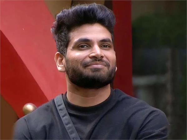 bigg boss 16 fame shiv thackeray  s house catches fire