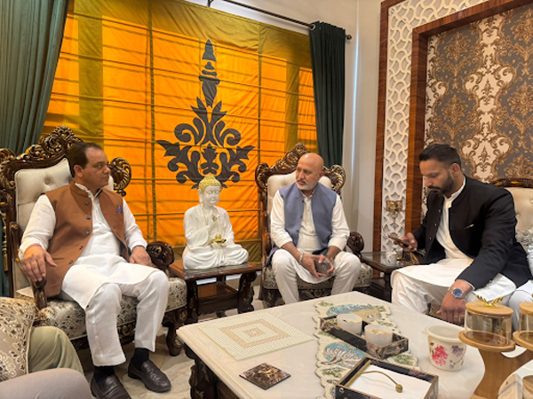 ''ਆਪ'' ਆਗੂ ਦਲਜੀਤ ਰਾਜੂ ਦੇ ਘਰ ''ਤੇ ਹੋਈ ਫਾਇਰਿੰਗ ਦੇ ਮਾਮਲੇ ''ਚ ਬਲਤੇਜ ਪੰਨੂ ਦਾ ਬਿਆਨ