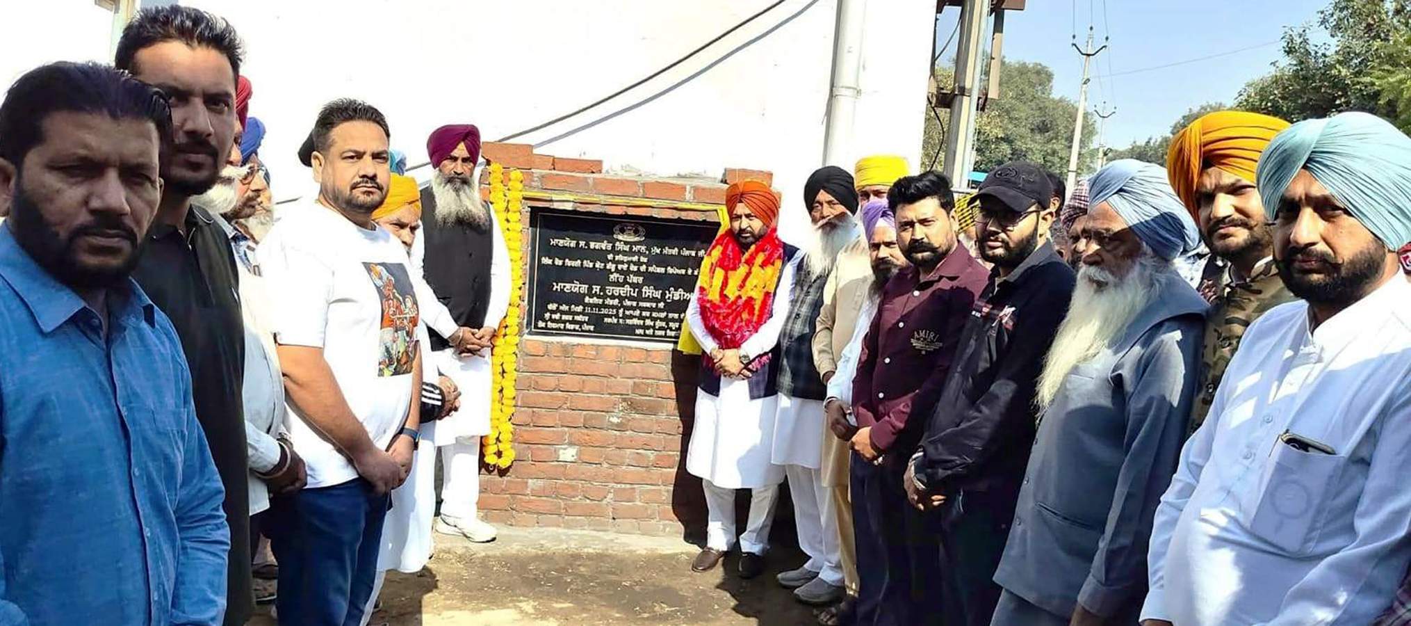 ਕੈਬਨਿਟ ਮੰਤਰੀ ਮੁੰਡੀਆਂ ਨੇ 278 ਲੱਖ ਤੋਂ ਜ਼ਿਆਦਾ ਦੇ ਸੜਕੀ ਢਾਂਚਾ ਪ੍ਰਾਜੈਕਟਾਂ ਦਾ ਰੱਖਿਆ ਨੀਂਹ ਪੱਥਰ