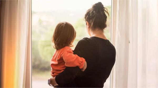 motherhood changes the way women spend and save