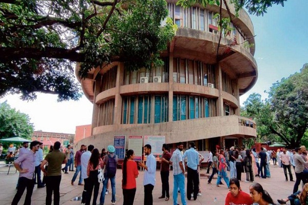 ਪੰਜਾਬ ਯੂਨੀਵਰਿਸਟੀ ਨੇ ਜਾਰੀ ਕੀਤੇ ਵੱਡੇ ਹੁਕਮ, ਇਨ੍ਹਾਂ ਦੀ ਐਂਟਰੀ BAN ਤੇ ਵਿਦਿਆਰਥੀਆਂ ਲਈ...