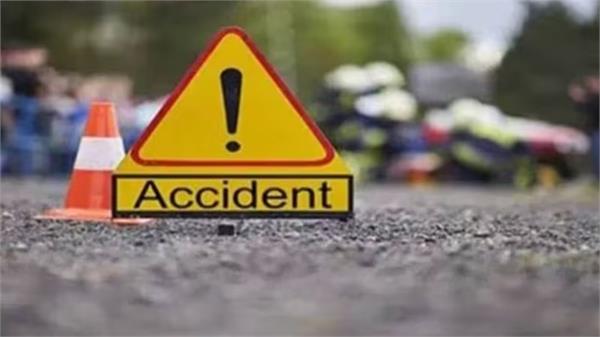 three policemen killed in a road accident in pakistan  s punjab province