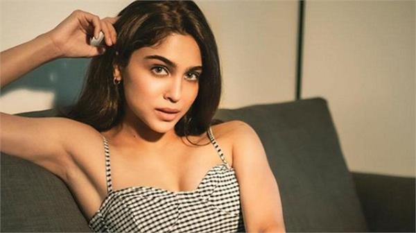 growing film lineup bollywood stars  sharvari