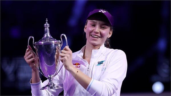 elena rybakina defeated sabalenka to win the wta finals title