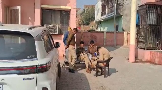 UP ; ਤੰਗ ਕਰ ਰਿਹਾ ਸੀ ਕਾਲਜ ਪ੍ਰਸ਼ਾਸਨ ! ਅੱਕ ਕੇ ਵਿਦਿਆਰਥੀ ਨੇ ਜੋ ਕੀਤਾ, ਦੇਖ ਸਾਰਿਆਂ ਨੂੰ ਪਈਆਂ ਭਾਜੜਾਂ