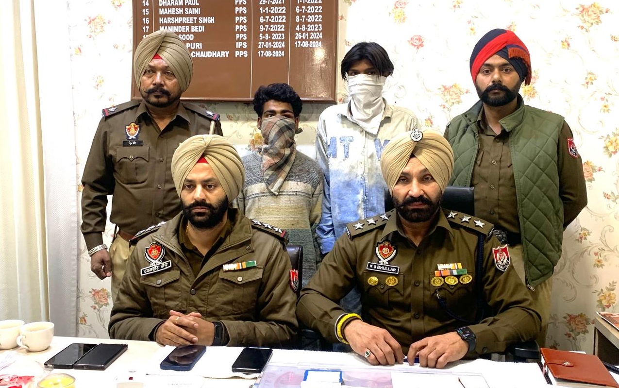 ਦਾਤ ਦੀ ਨੋਕ ''ਤੇ ਲੁੱਟਾਂ-ਖੋਹਾਂ ਕਰਨ ਵਾਲੇ ਦੋ ਮੁਲਜ਼ਮ ਗ੍ਰਿਫ਼ਤਾਰ