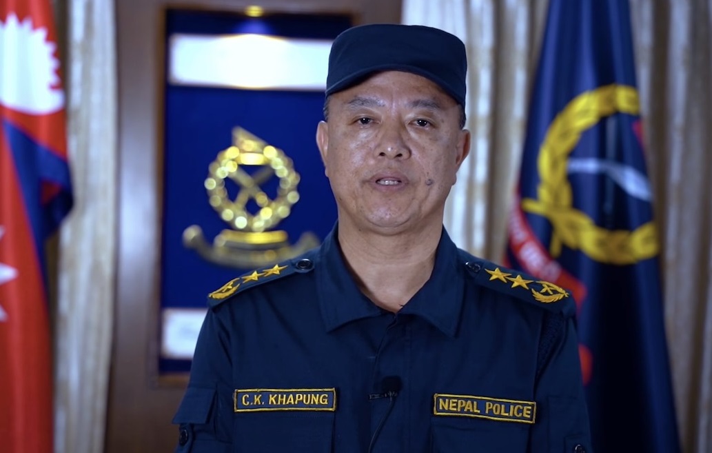 ਨੇਪਾਲ ਦੇ ਸਾਬਕਾ ਪੁਲਸ ਮੁਖੀ ਖਾਪੁੰਗ ਦੇ ਵਿਦੇਸ਼ ਜਾਣ ''ਤੇ ਲੱਗੀ ਰੋਕ