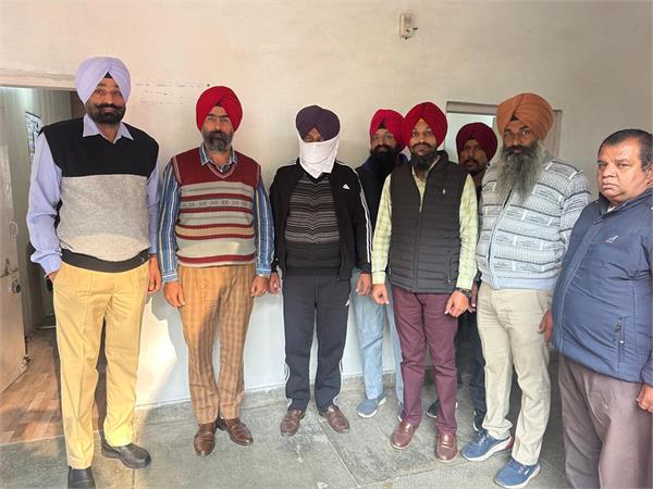 patwari  arrested  vigilance