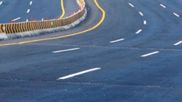 ਸ਼ਿਮਲਾ ''ਚ ਸੁਰੰਗ ਉਸਾਰੀ ਕਾਰਨ ਸੜਕ ਦਾ ਹਿੱਸਾ ਧਸਿਆ, ਅਗਲੇ ਹੁਕਮਾਂ ਤੱਕ ਕੰਮ ਬੰਦ