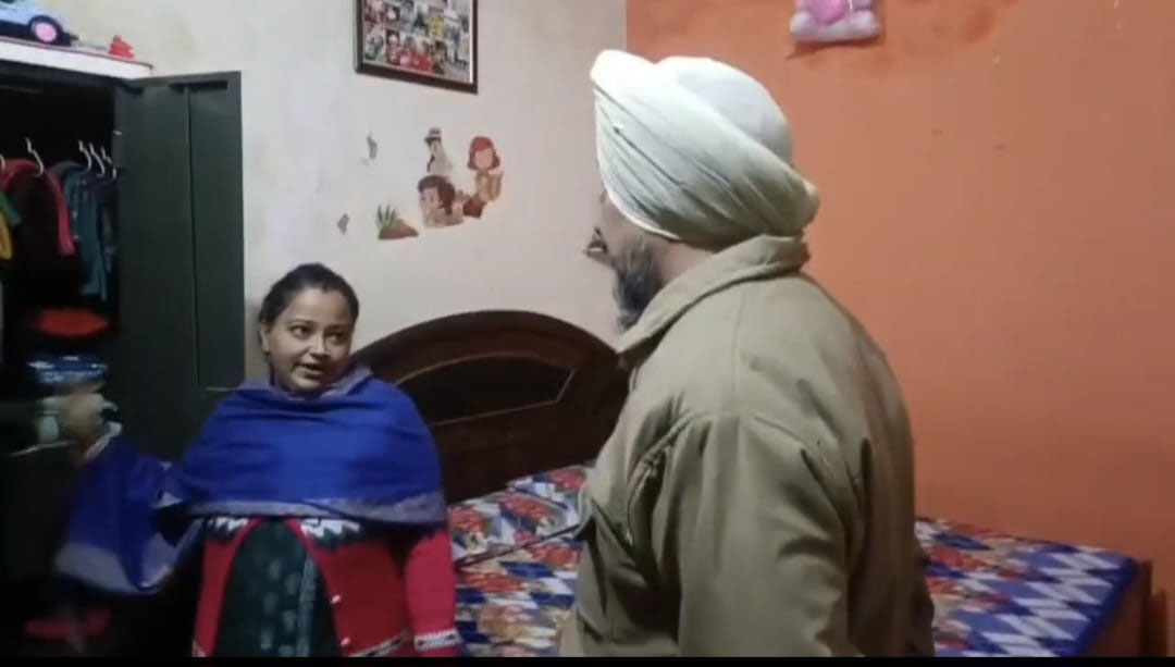 ਇਕ ਹੀ ਘਰ ''ਚ ਵਾਰ-ਵਾਰ ਚੋਰੀ ਕਰਦਾ ਸੀ ਚੋਰ, ਅੱਜ ਪਿੰਡ ਵਾਸੀਆਂ ਦੀ ਮਦਦ ਨਾਲ ਕੀਤਾ ਕਾਬੂ