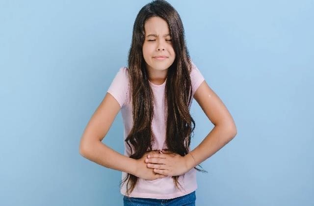 ਬੱਚਿਆਂ ਨੂੰ ਪੇਟ ਦੀ ਇਨਫੈਕਸ਼ਨ ਤੋਂ ਕਿਵੇਂ ਬਚਾਈਏ? ਜਾਣੋ ਕਾਰਣ, ਲੱਛਣ ਤੇ ਉਪਾਅ