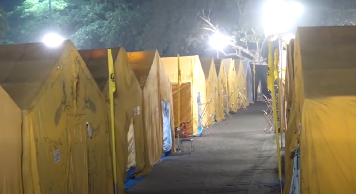 ਲਾਲ ਕਿਲ੍ਹਾ ਮੈਦਾਨ ’ਚ ਬਣੀ 108 ਟੈਂਟਾਂ ਵਾਲੀ Tent City, ਸੰਗਤ ਦੀ ਸਹੂਲਤ ਲਈ ਕੀਤੇ ਖਾਸ ਪ੍ਰਬੰਧ, ਦੇਖੋ ਵੀਡੀਓ