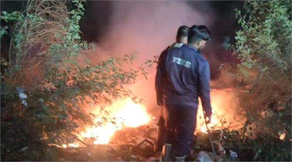 fire broke out in a plot near the gurudwara sahib 