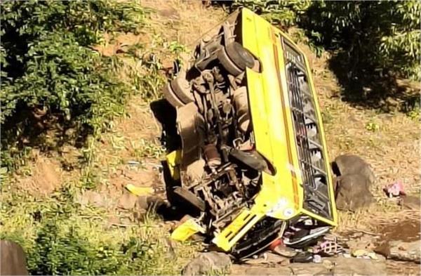 maharashtra bus full of students 1 dead many injured