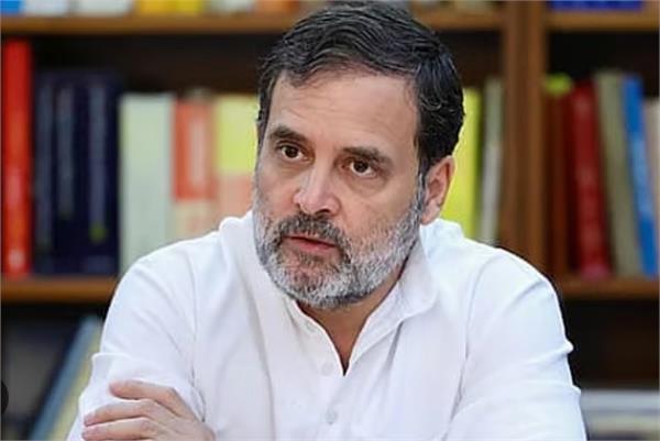 rahul gandhi seeks parliament debate on issue of air pollution 