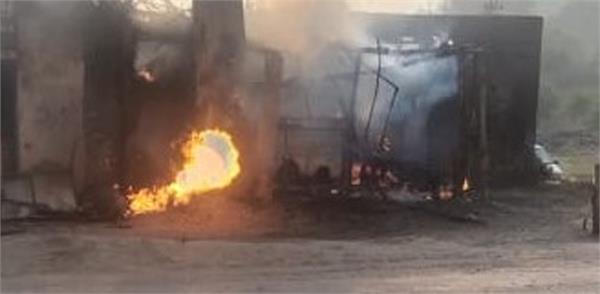 talwara highway  fire