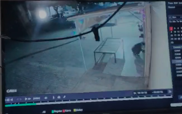 ਅਣਪਛਾਤੇ ਵਿਅਕਤੀਆਂ ਵੱਲੋਂ ਇਕ ਦਰਜਨ ਤੋਂ ਵੱਧ ਦੁਕਾਨਾਂ ''ਤੇ ਕੀਤੀ ਗਈ ਚੋਰੀ