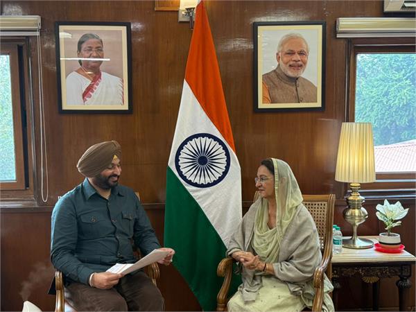 bjp central committee member amanjot kaur ramuwalia met ravneet bittu