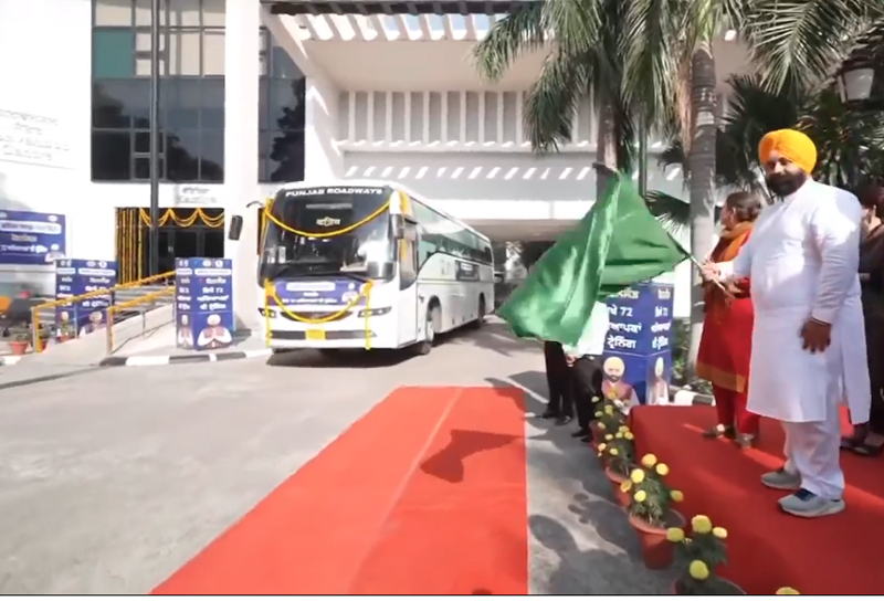 ਟ੍ਰੇਨਿੰਗ ਲਈ ਫਿਨਲੈਂਡ ਭੇਜੇ ਗਏ ਪੰਜਾਬ ਦੇ 72 ਅਧਿਆਪਕ, ਮੰਤਰੀ ਹਰਜੋਤ ਬੈਂਸ ਨੇ ਕੀਤਾ ਰਵਾਨਾ