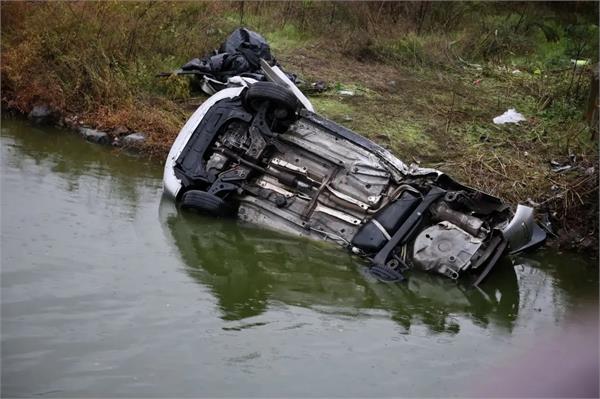 6 migrants die in crash after police try to stop a van in bulgaria