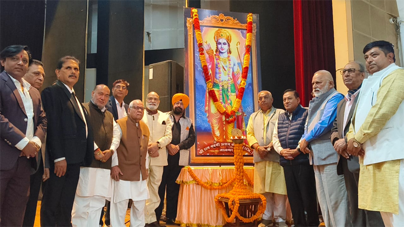 ਜਲੰਧਰ 'ਚ ਸ਼੍ਰੀ ਰਾਮਨੌਮੀ ਉਤਸਵ ਕਮੇਟੀ ਵੱਲੋਂ ਕਰਵਾਇਆ ਗਿਆ 'ਵਜ਼ੀਫਾ ਵੰਡ ਸਮਾਗਮ', 1300 ਬੱਚਿਆਂ ਨੂੰ ਮਿਲਿਆ ਵਜ਼ੀਫਾ