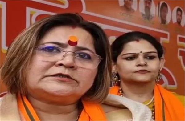 woman leader of the vishva hindu mahasangh in moradabad