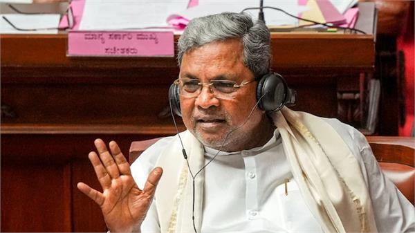 central government has remained committed to hindi kannada  siddaramaiah