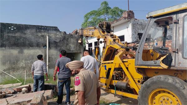 tanda  s chandigarh colony under   war on drugs  