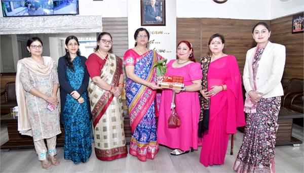 hansraj mahila college organizes event