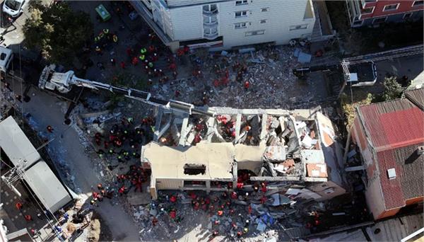how are buildings collapsing in turkish cities