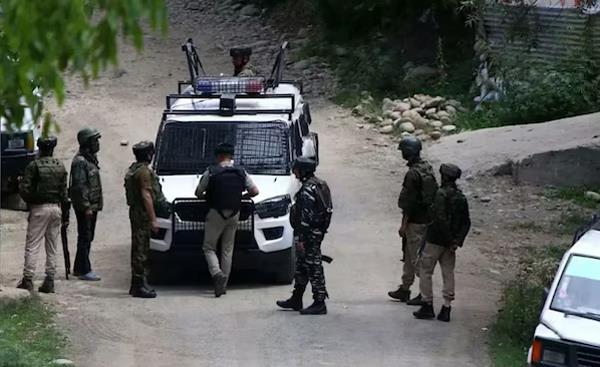 jammu and kashmir cik arrested doctor and his wife