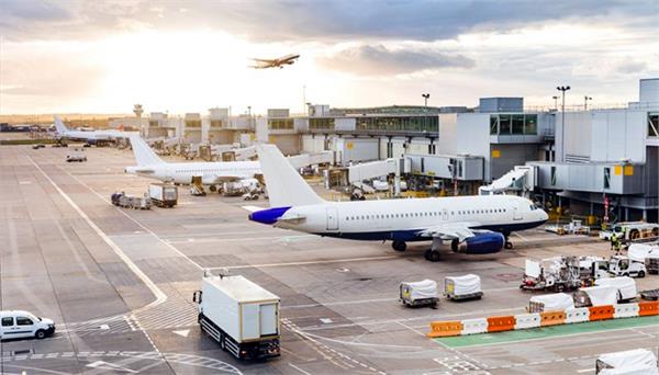 kathmandu bound plane makes emergency landing