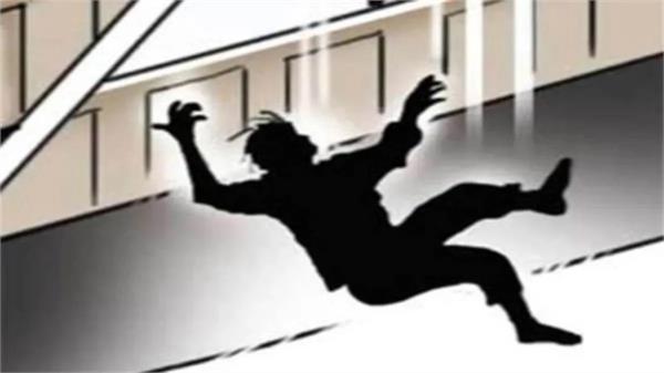 student death jee aspirant falls from 9th floor