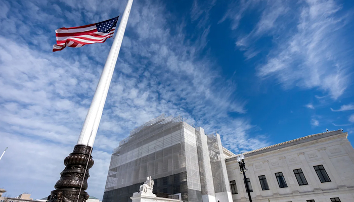 ਸੁਪਰੀਮ ਕੋਰਟ ''ਚ ਟਰੰਪ ਦੇ ਵਿਆਪਕ ਟੈਰਿਫਾਂ ''ਤੇ ਸੁਣਵਾਈ; ਜੱਜਾਂ ਨੇ ਕਾਨੂੰਨੀ ਅਧਿਕਾਰ ''ਤੇ ਚੁੱਕੇ ਸਵਾਲ