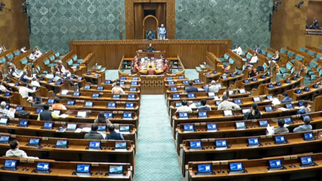 ‘ਵੰਦੇ ਮਾਤਰਮ’ ਨੂੰ ਲੈ ਕੇ ਰਾਜ ਸਭਾ ’ਚ ਸੱਤਾ ਤੇ ਵਿਰੋਧੀ ਧਿਰ ਨੇ ਇਕ-ਦੂਜੇ ’ਤੇ ਵਿੰਨ੍ਹਿਆ ਨਿਸ਼ਾਨਾ