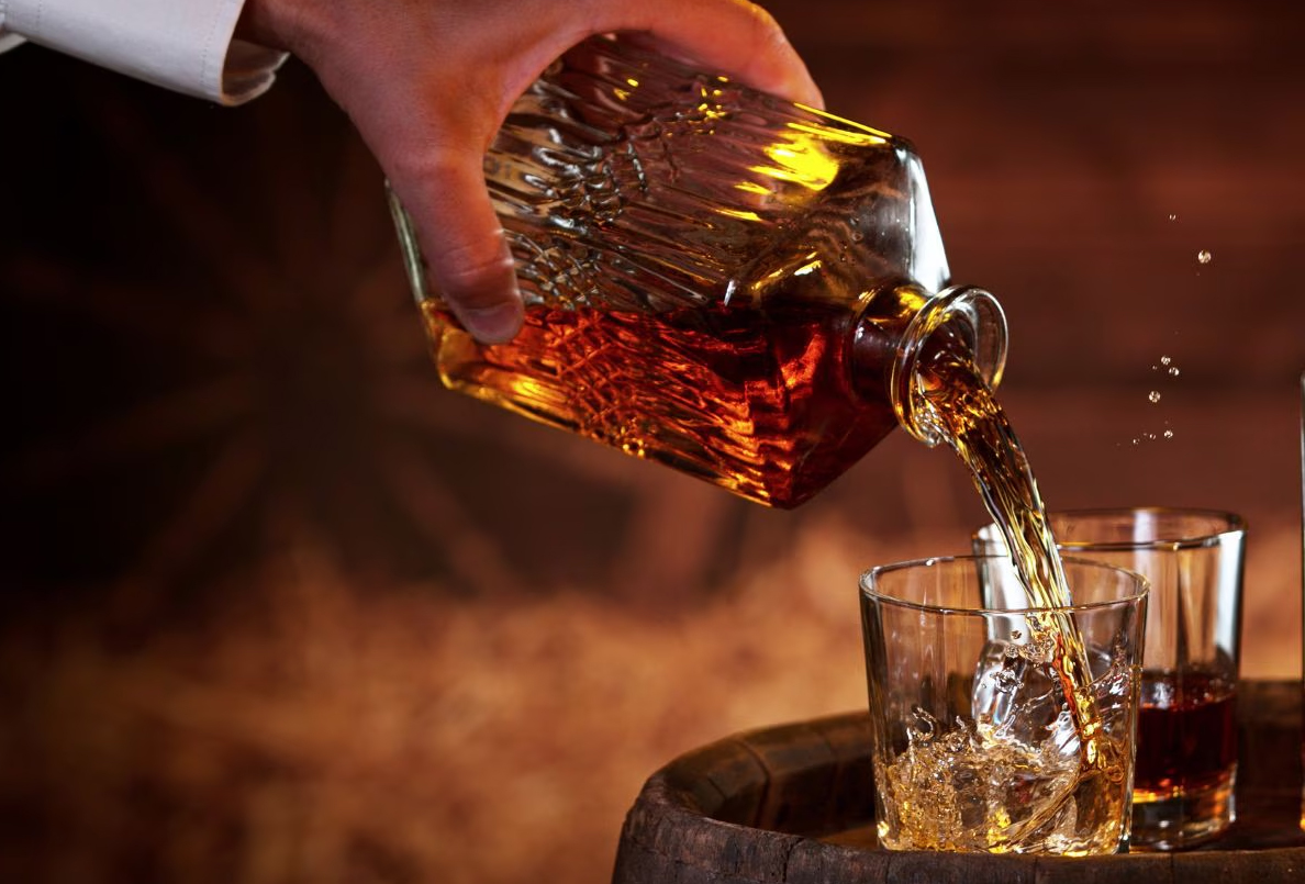 ਰਸ਼ੀਅਨ ਸ਼ਰਾਬ ਦੇ ਦੀਵਾਨੇ ਹੋਏ ਭਾਰਤੀ, 10 ਮਹੀਨਿਆਂ ’ਚ ਗਟਕ ਗਏ 520 ਟਨ ਵ੍ਹਿਸਕੀ, ਜਿੰਨ, ਵੋਦਕਾ