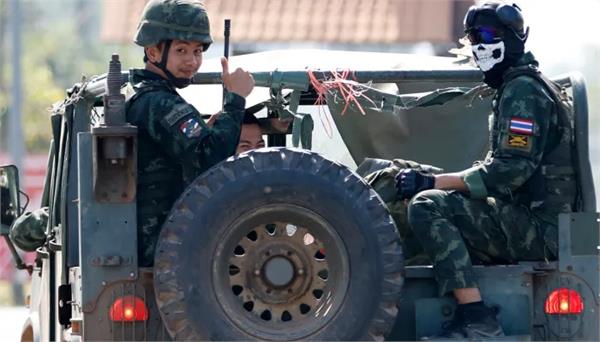 fighting continues on the thai cambodian border