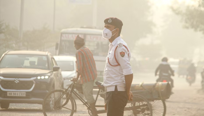 ਦਿੱਲੀ ''ਚ ਅੱਜ ਤੋਂ ''No PUC, No Fuel'' ਨਿਯਮ ਲਾਗੂ; ਗੱਡੀਆਂ ਦੀ ਜਾਂਚ ਲਈ 580 ਪੁਲਸ ਕਰਮਚਾਰੀ ਤਾਇਨਾਤ